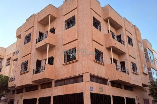 Immeuble R2 à vendre 122 m² à Narjis Fès