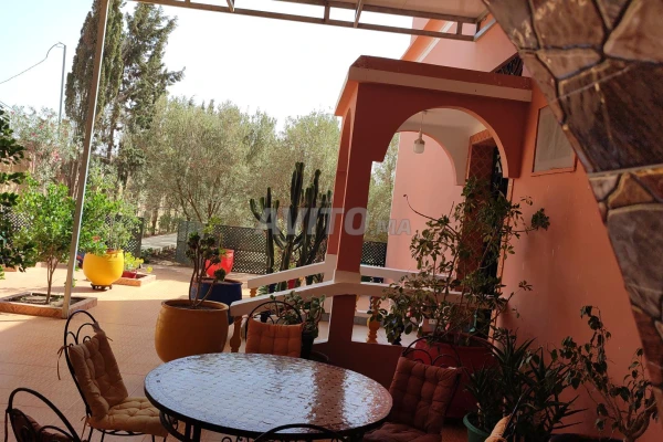 Terrain et villa 1419m2 en Vente à Sidi Bennour