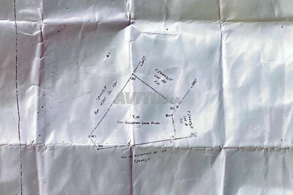 terrain pour ecole ou hammam ou salle de sport