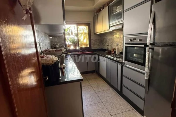  شقة للبيع بمساحة 121 متر مربع بحي واد فاس.