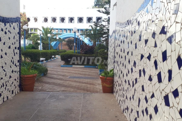 apparemment dans résidence calme et sécurisée 